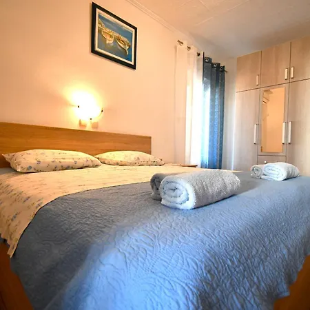 239 Guest house Lopar