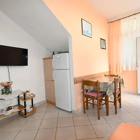 Guest house 239 Lopar