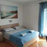 بيت ضيافة 239