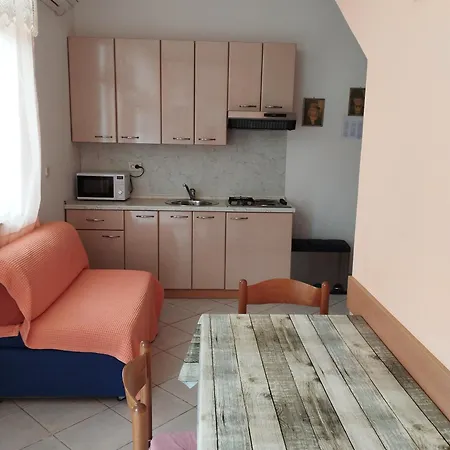 239 بيت ضيافة لوبار