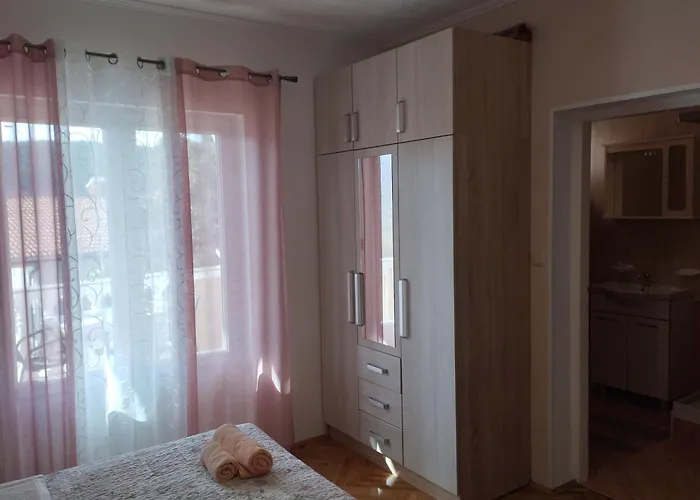239 Guest house Lopar